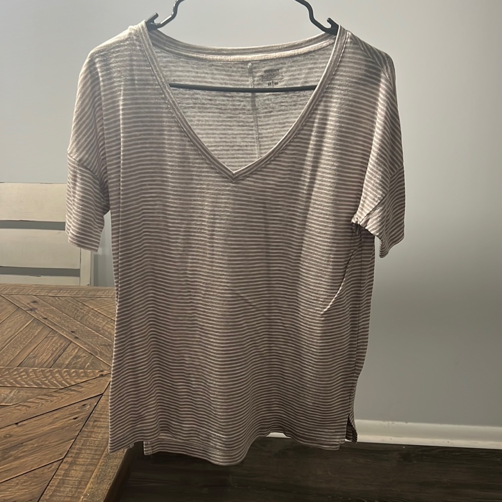 Old navy boyfriend v neck Tee